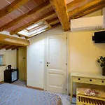 게스트하우스 Donna Nobile 4*